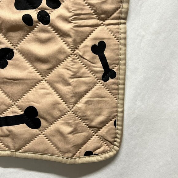 Dog Crate Pee Pad 23"x18" Beige Bones Paws Reusable Washable - Picture 2 of 5